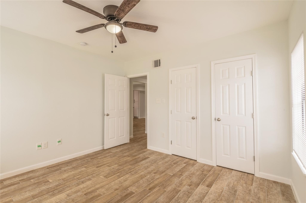 2319 Rosewood Street - Photo 8