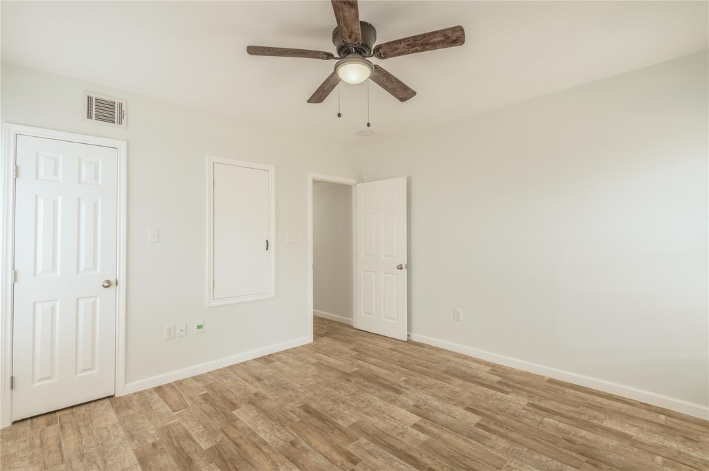 2319 Rosewood Street - Photo 13