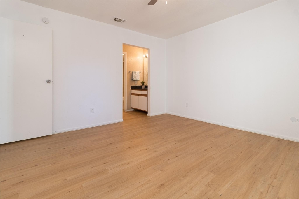 9707 Richmond Avenue - Photo 18