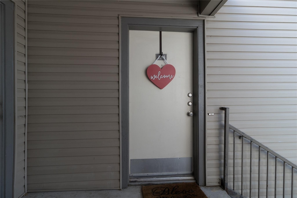 9707 Richmond Avenue - Photo 1