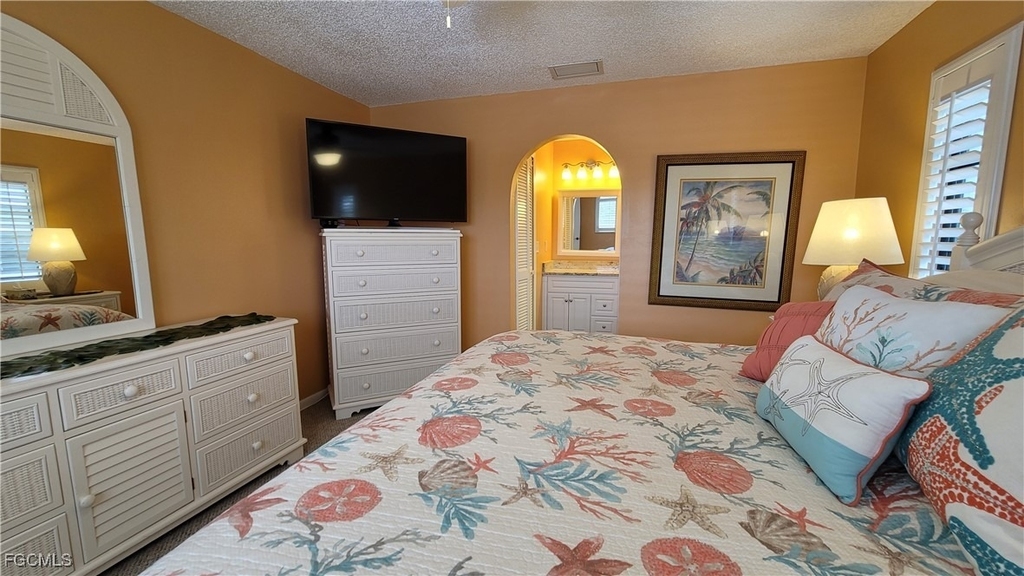 1126 Se 13th Terrace - Photo 12