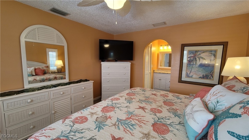 1126 Se 13th Terrace - Photo 13