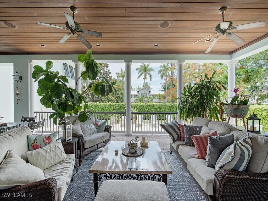 613 14th Avenue - Photo 4