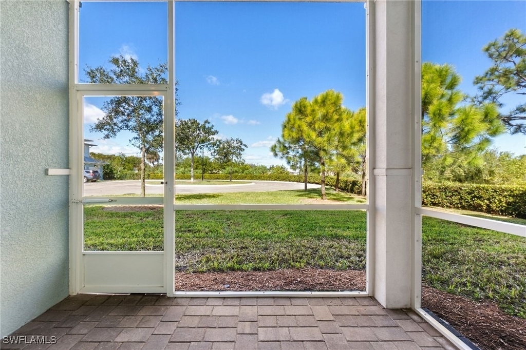 26430 Coco Cay Circle - Photo 4