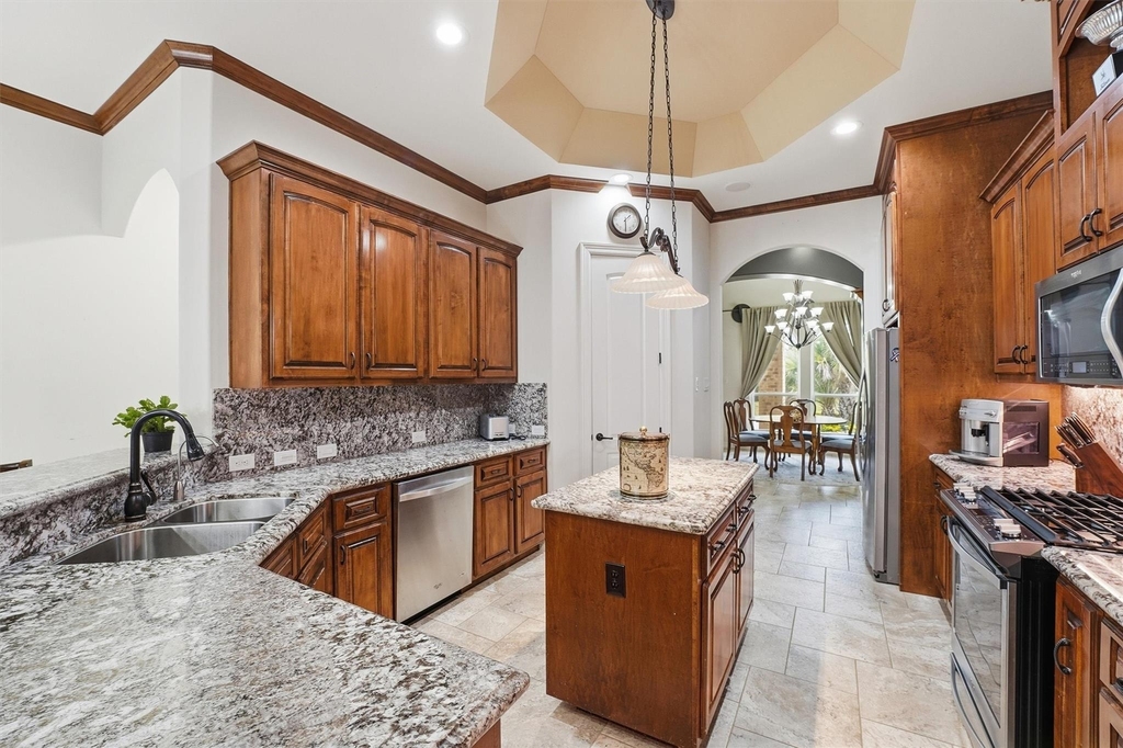 19623 Fairway Island Drive - Photo 4