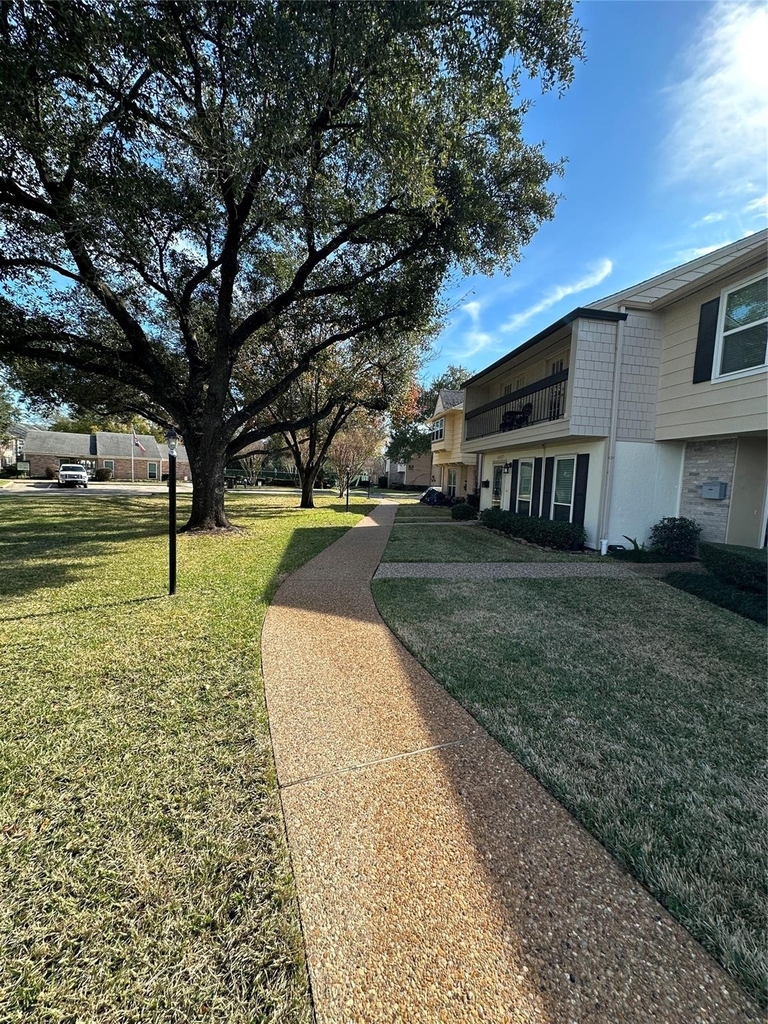 10378 Briar Forest Drive - Photo 6