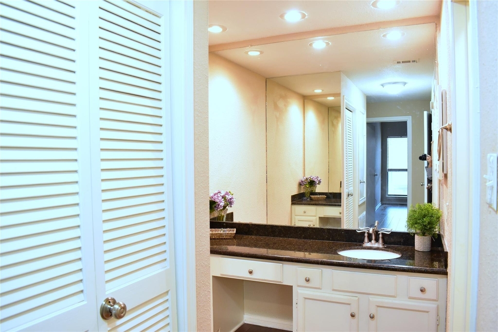 11711 Memorial Drive - Photo 7
