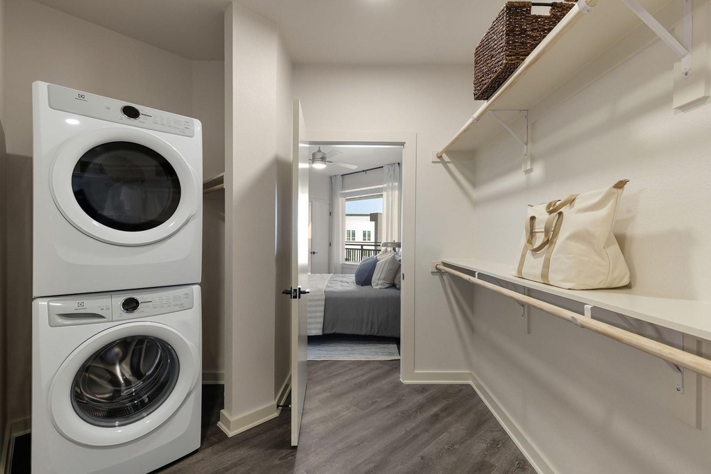 3001 W 11th Street - Photo 9