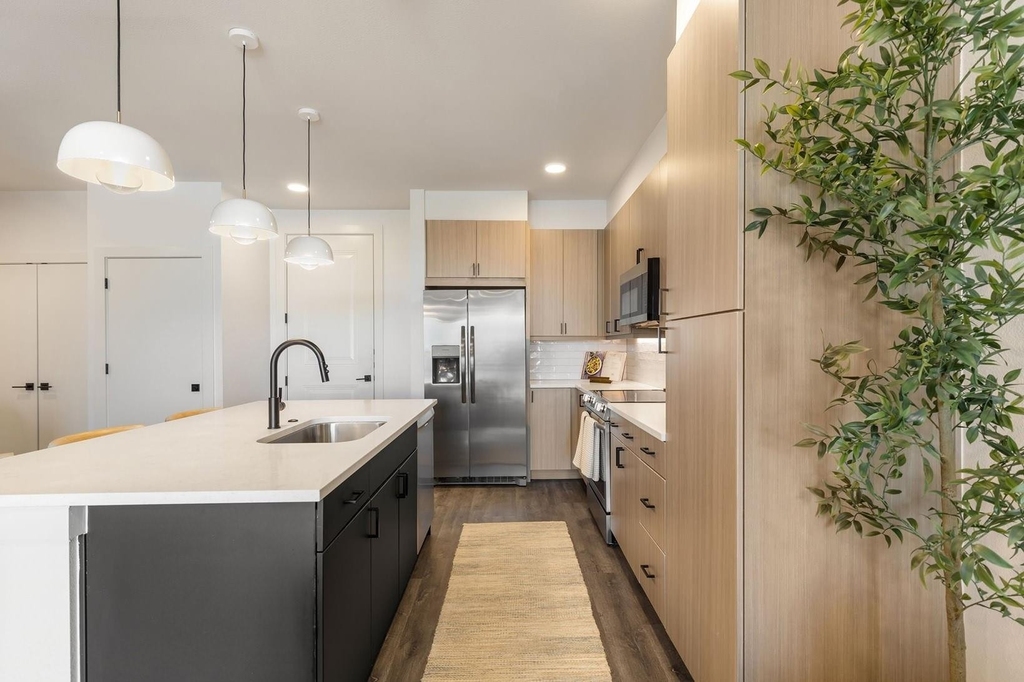 3001 W 11th Street - Photo 3