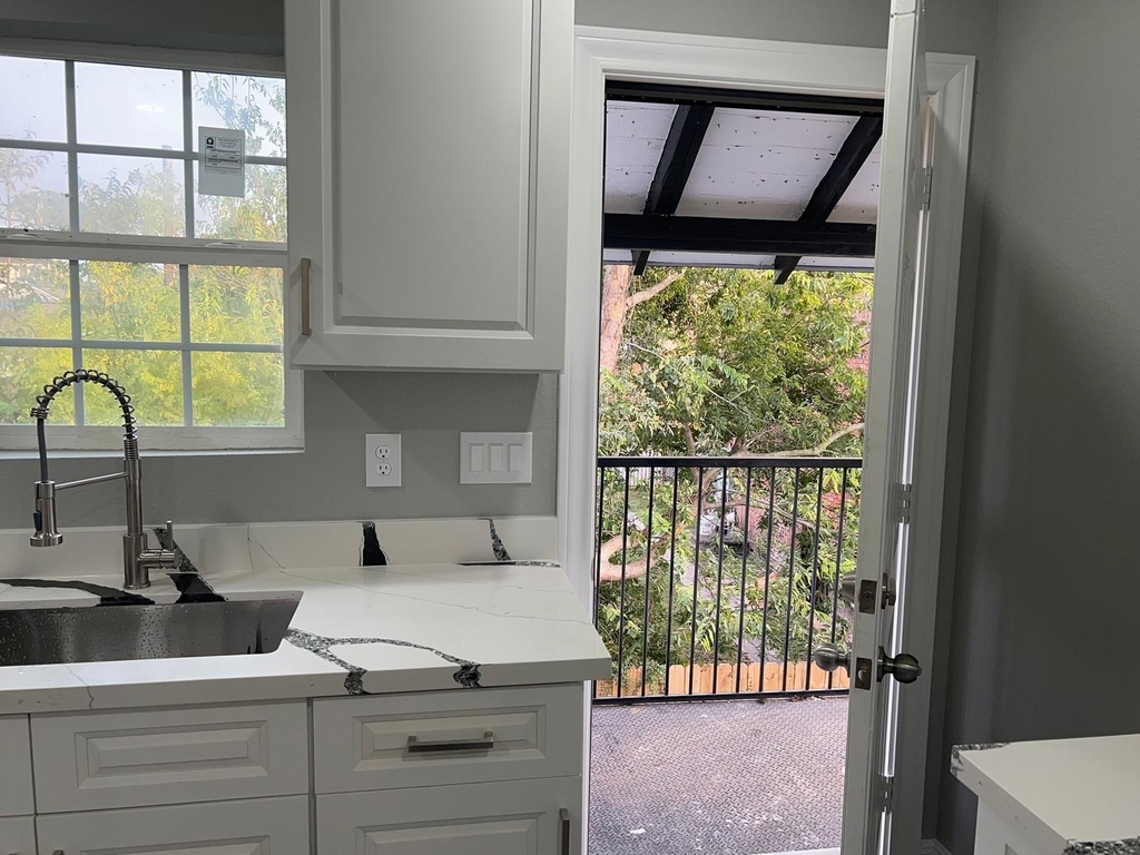 4011 Delano Street - Photo 3