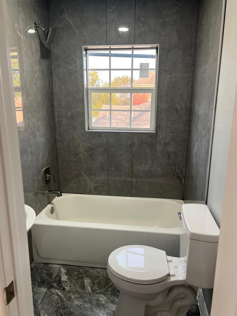 4011 Delano Street - Photo 11