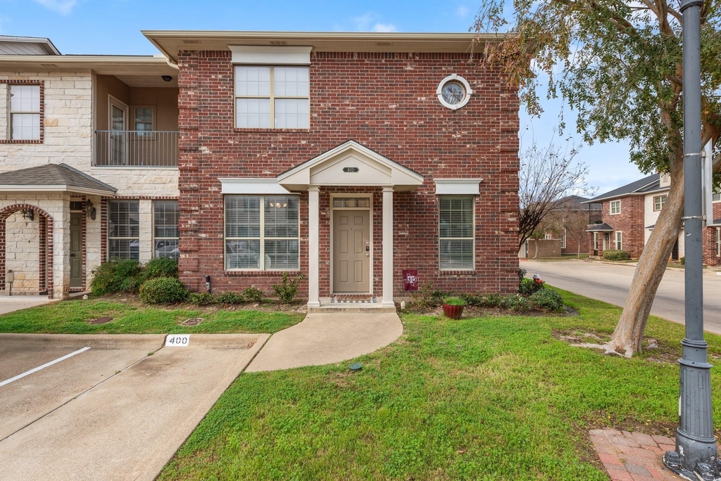 400 Forest Drive - Photo 0