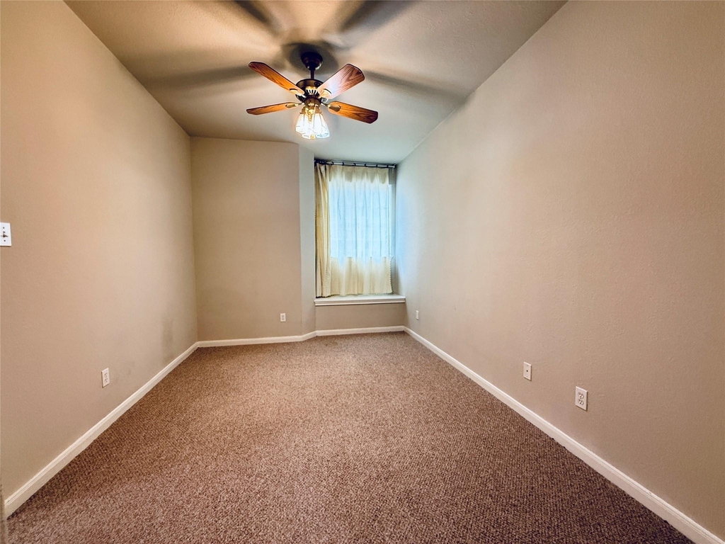 2100 Pipers Field Drive - Photo 28