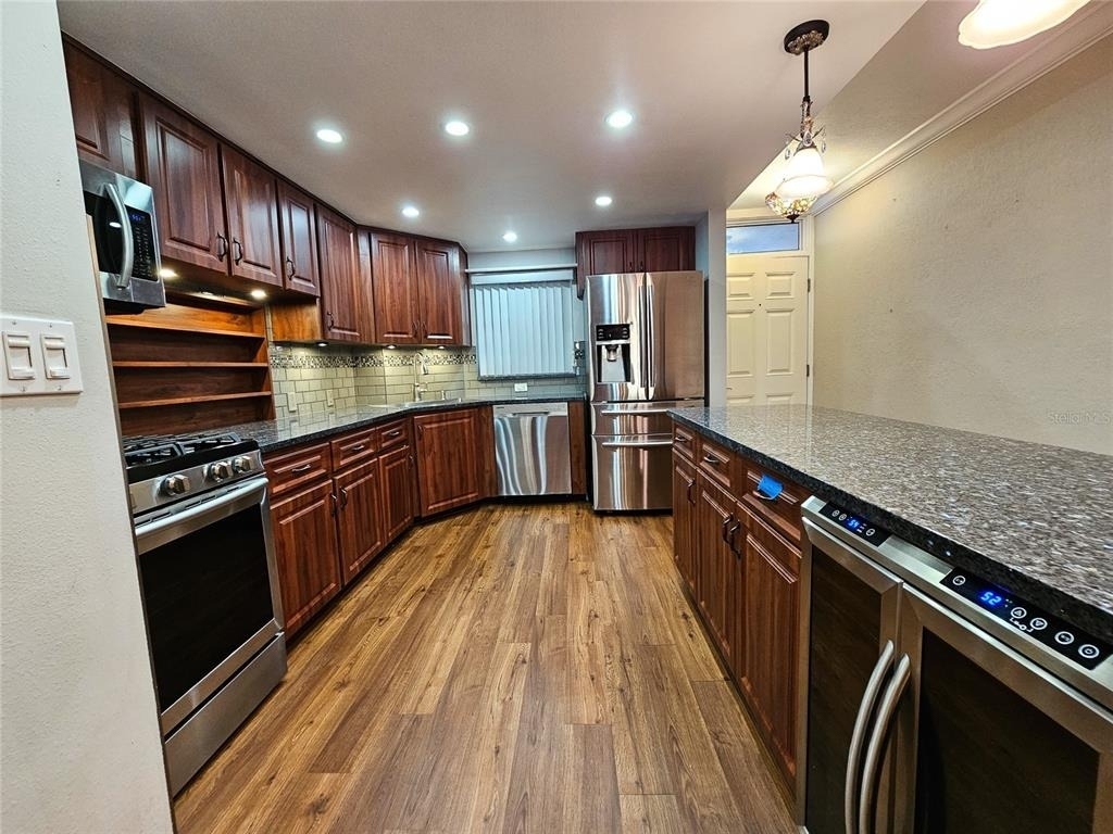 6020 Shore Boulevard S - Photo 4