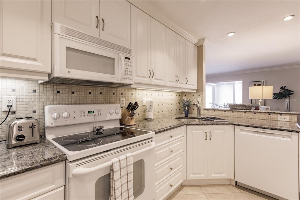 6052 W Peppertree Way - Photo 16
