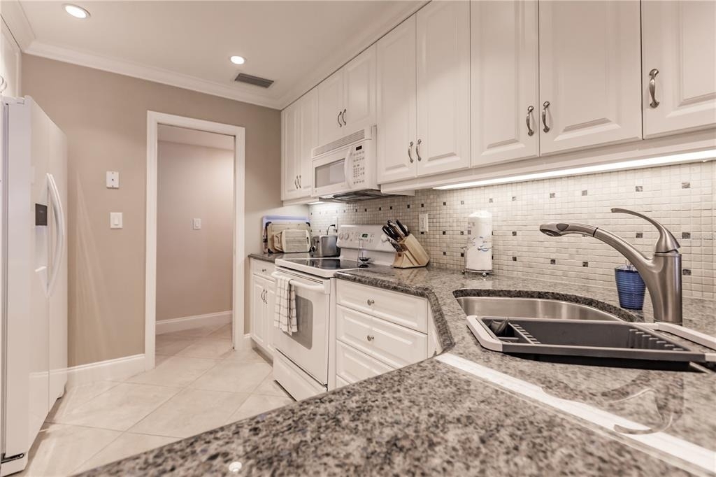 6052 W Peppertree Way - Photo 17