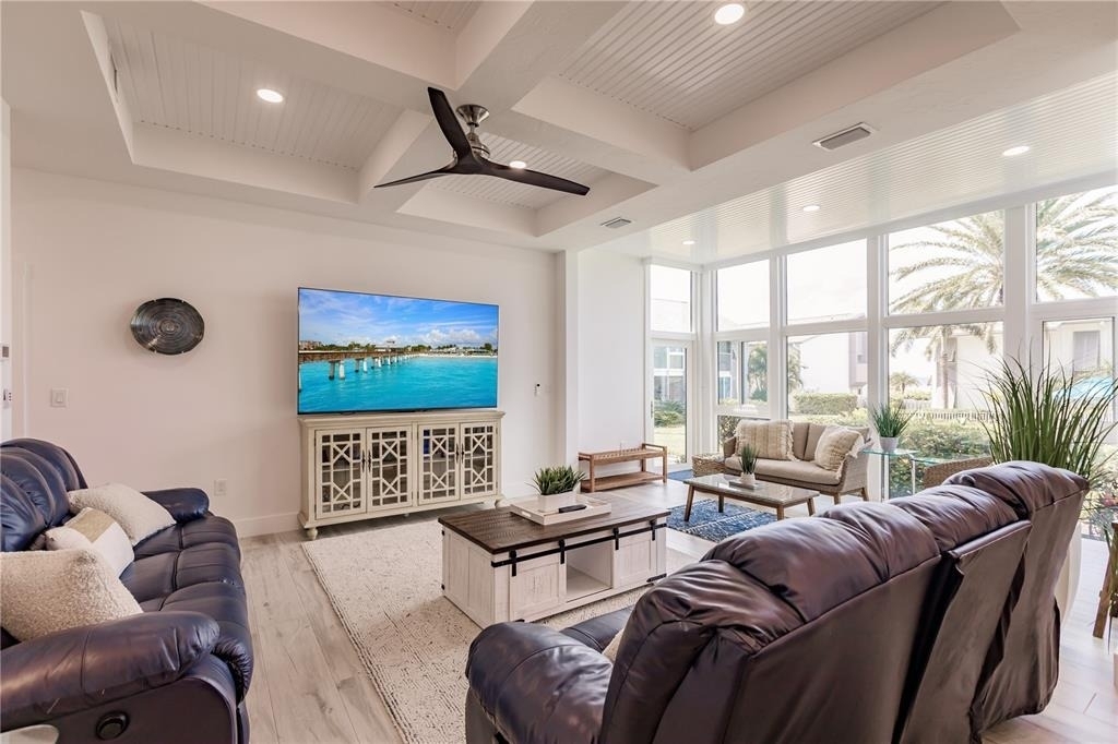 6042 W Peppertree Way - Photo 2