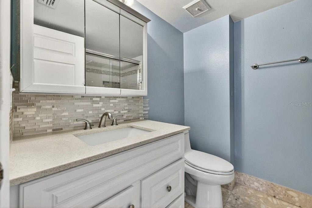 1750 Harbor Place S - Photo 4
