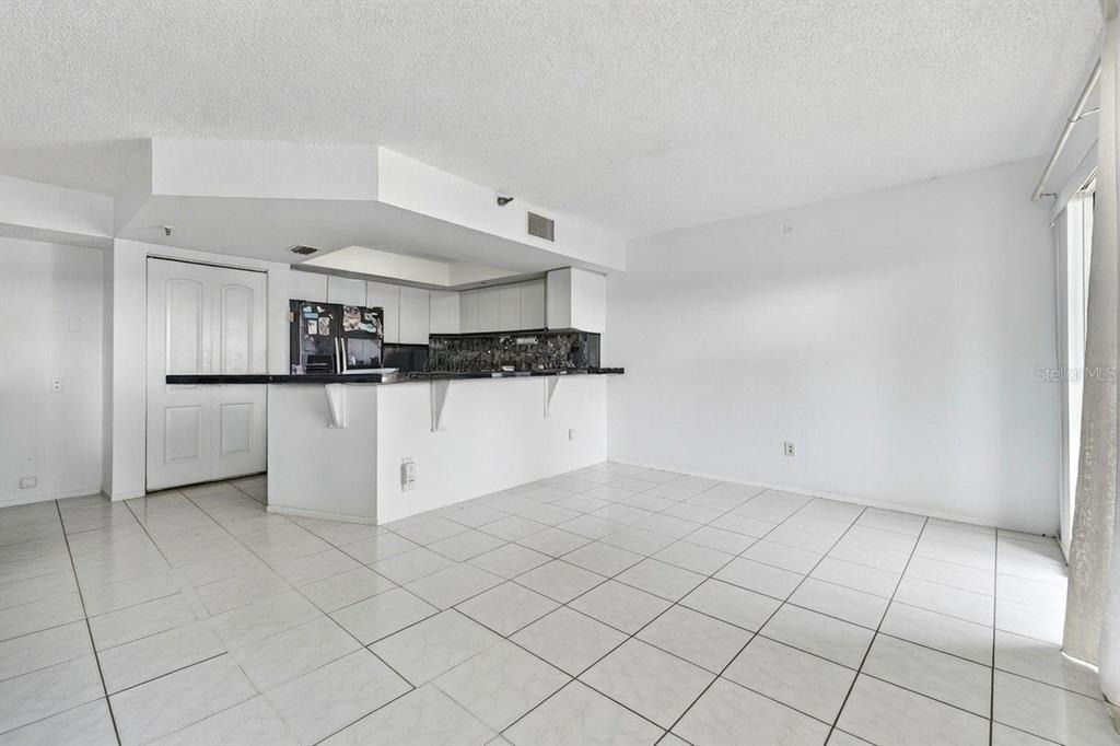 1750 Harbor Place S - Photo 8