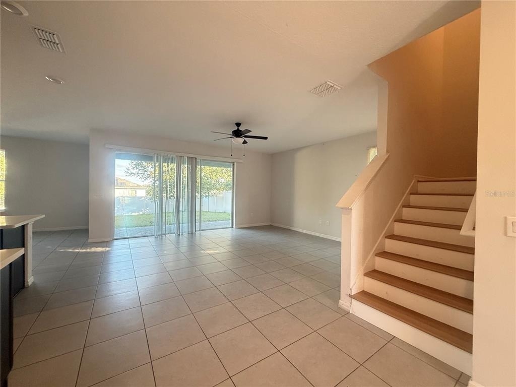 423 Kestrel Drive - Photo 3