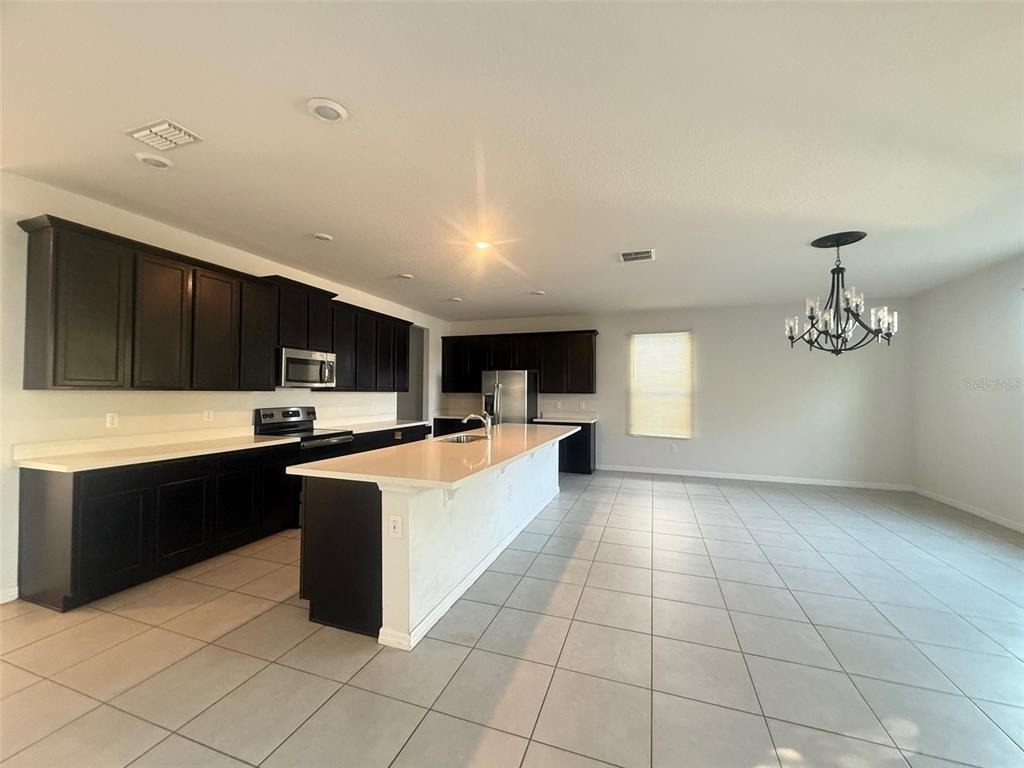 423 Kestrel Drive - Photo 2