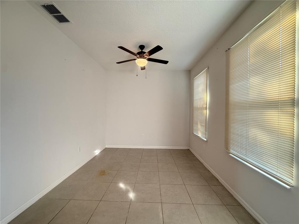 423 Kestrel Drive - Photo 6