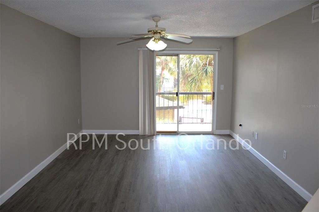 1908 Lake Atriums Circle - Photo 2