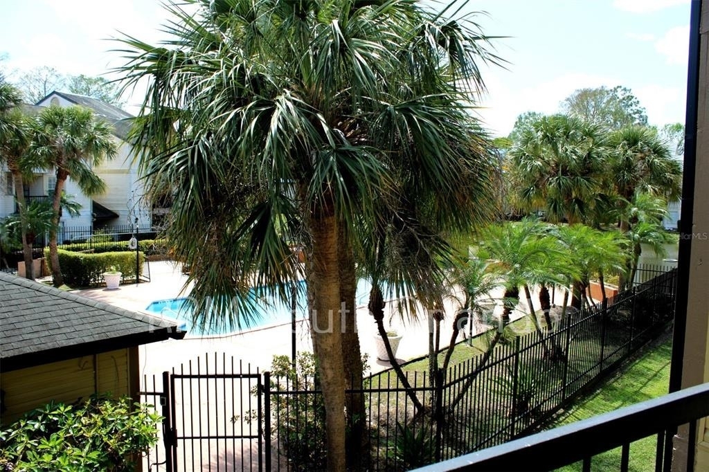 1908 Lake Atriums Circle - Photo 8