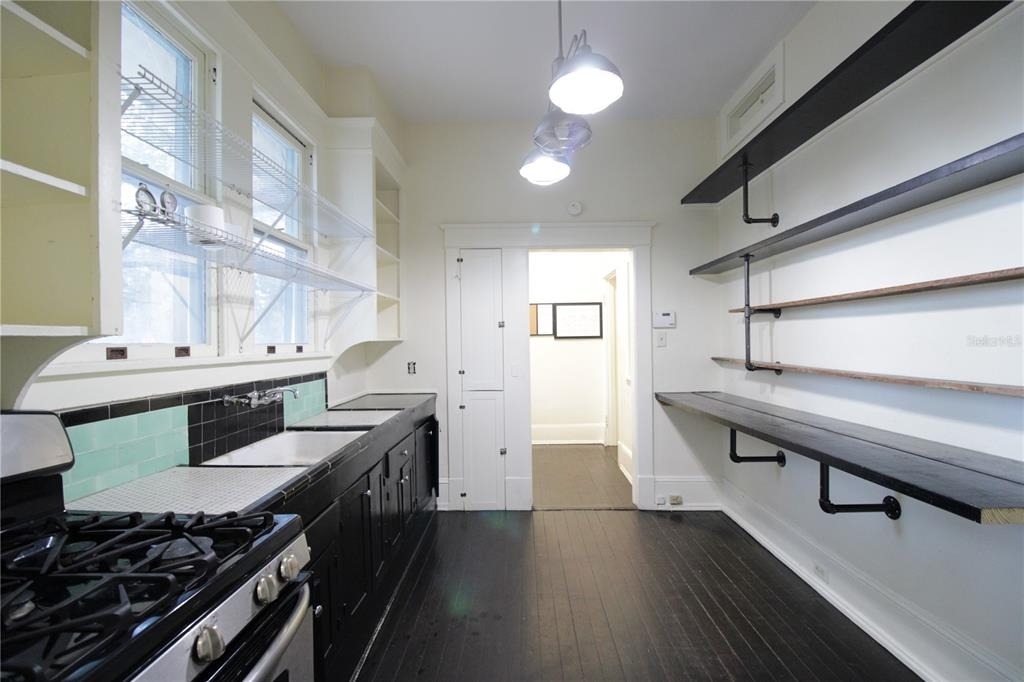 834 E University Avenue - Photo 8