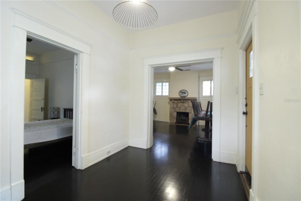 834 E University Avenue - Photo 3