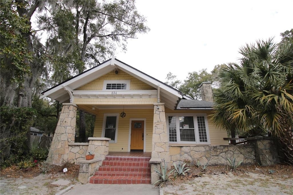 834 E University Avenue - Photo 0