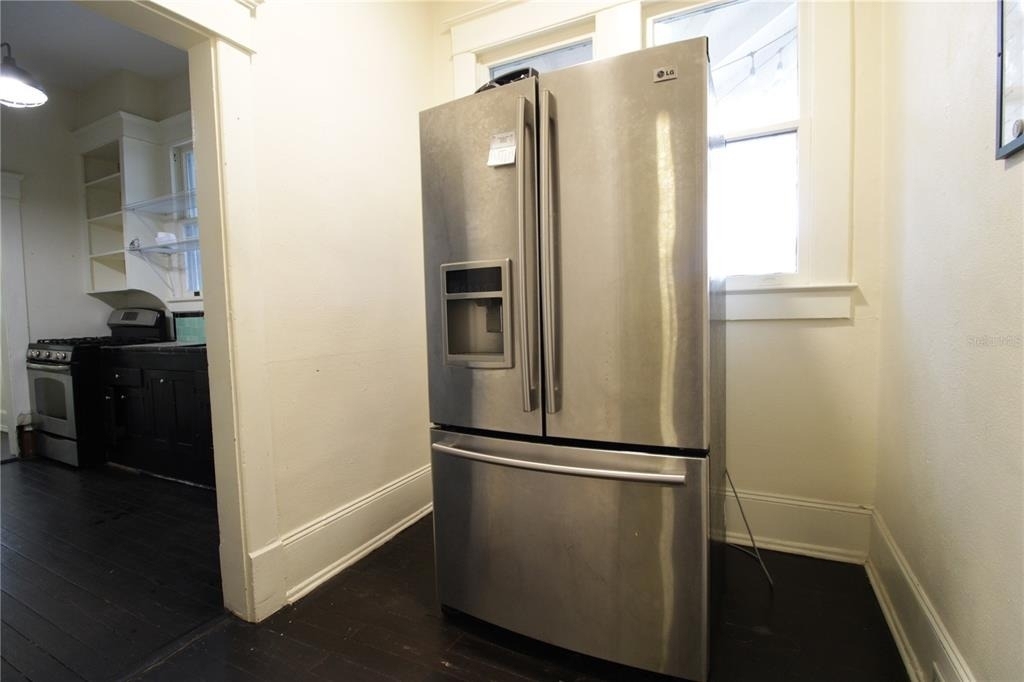834 E University Avenue - Photo 9