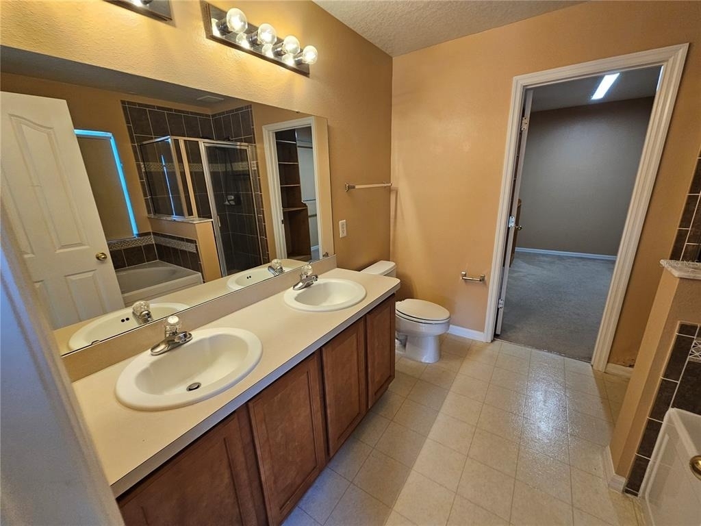 1881 Strathmore Circle - Photo 8