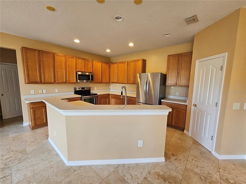 1881 Strathmore Circle - Photo 4