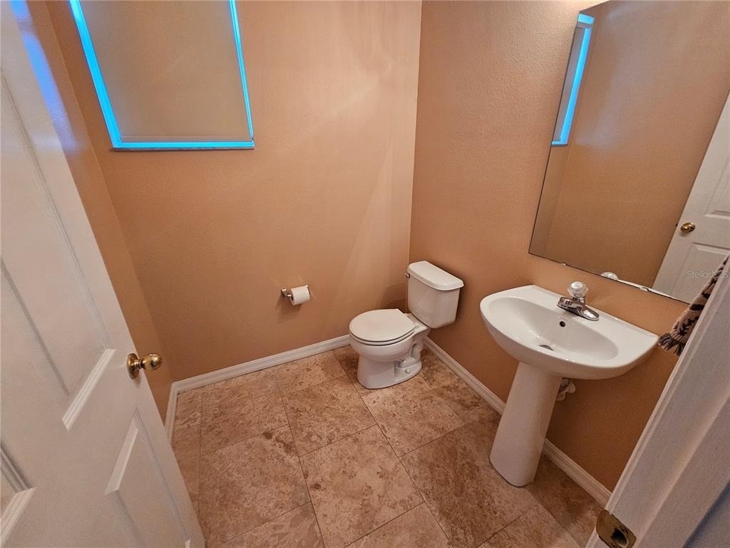 1881 Strathmore Circle - Photo 6