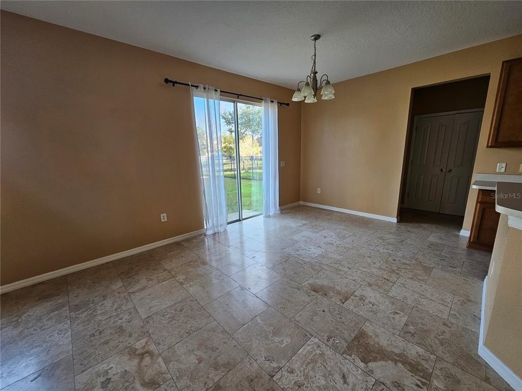 1881 Strathmore Circle - Photo 3
