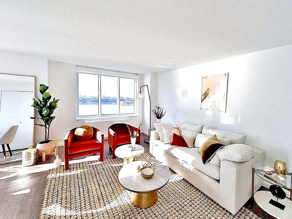 West 42nd Street, New York, NY 10036 - Photo 4