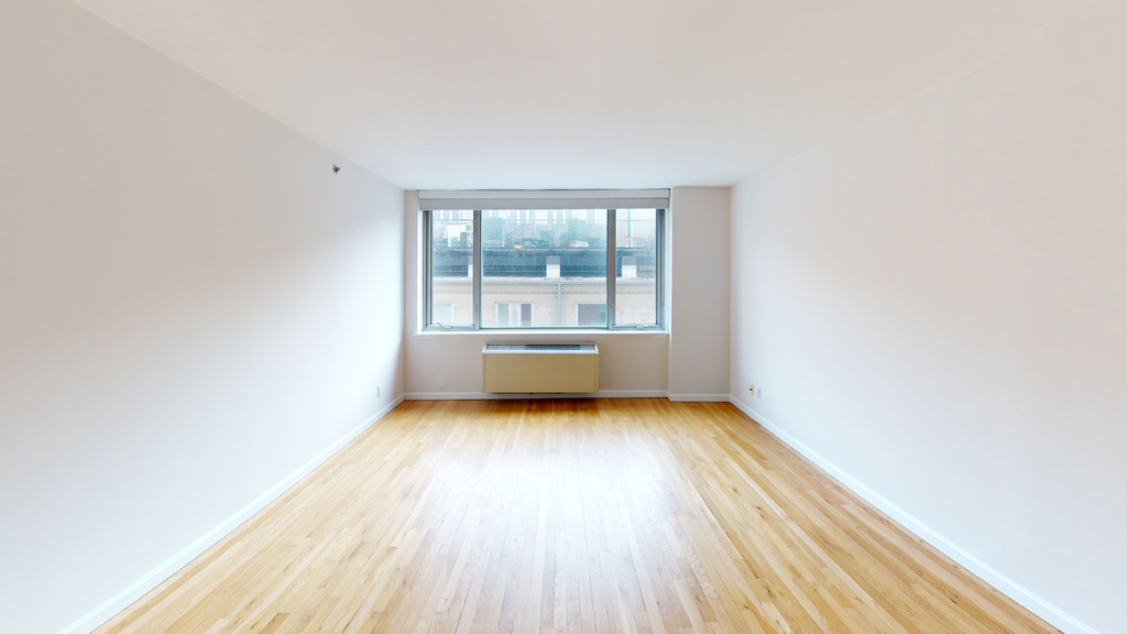 120 W. 21st - Photo 2