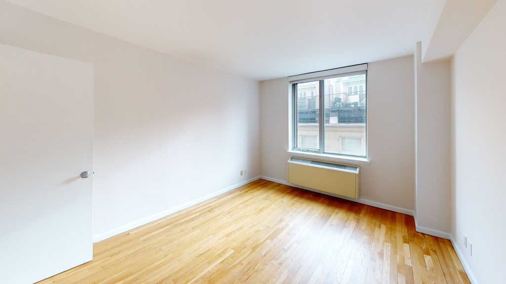 120 W. 21st - Photo 3