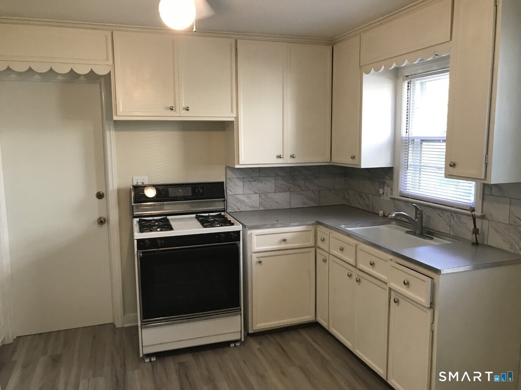 720 Knapps Highway - Photo 6