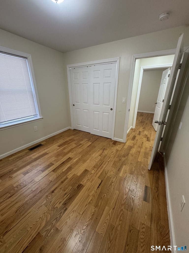 695 Shelton Street - Photo 10