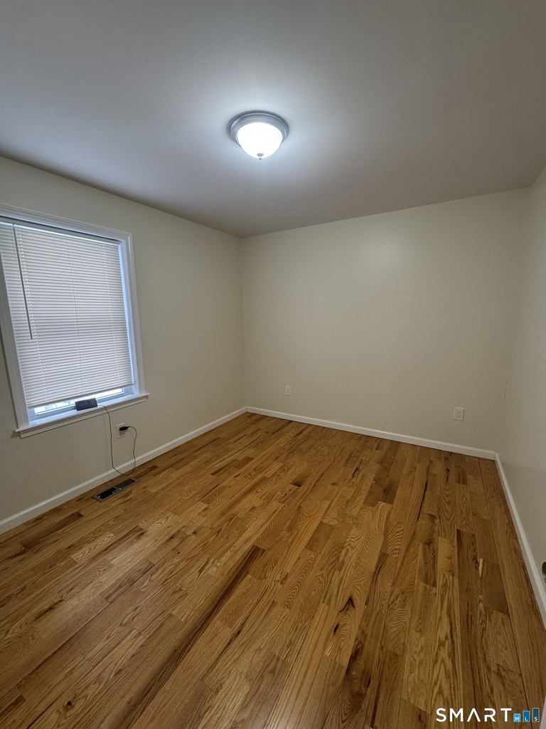 695 Shelton Street - Photo 7