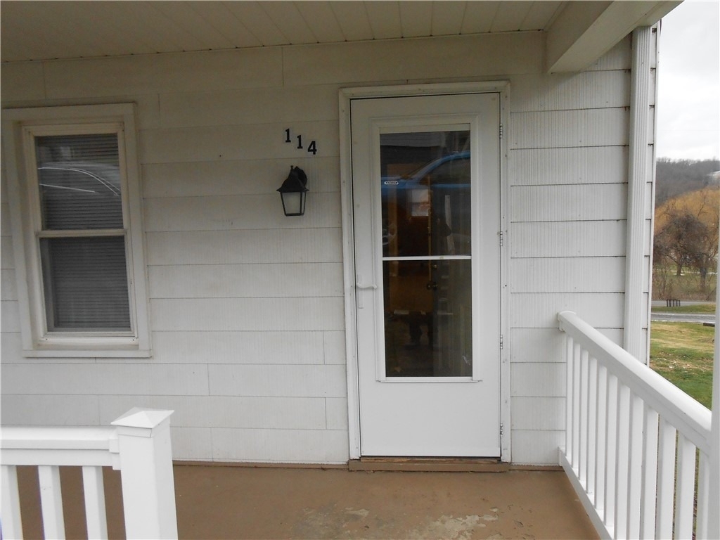 114 Grant St - Photo 1