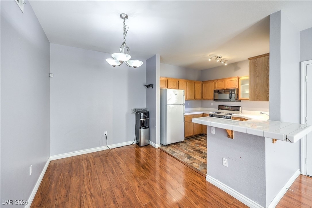 1830 N Buffalo Drive - Photo 6