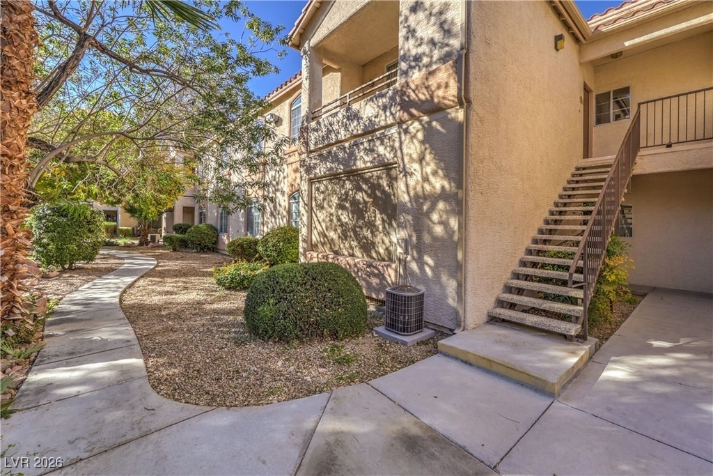 1830 N Buffalo Drive - Photo 2
