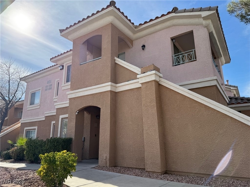 401 Amber Pine Street - Photo 0