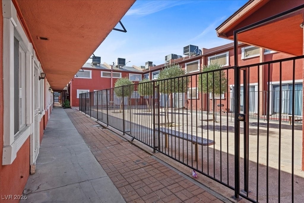 521 S Maryland Parkway - Photo 14