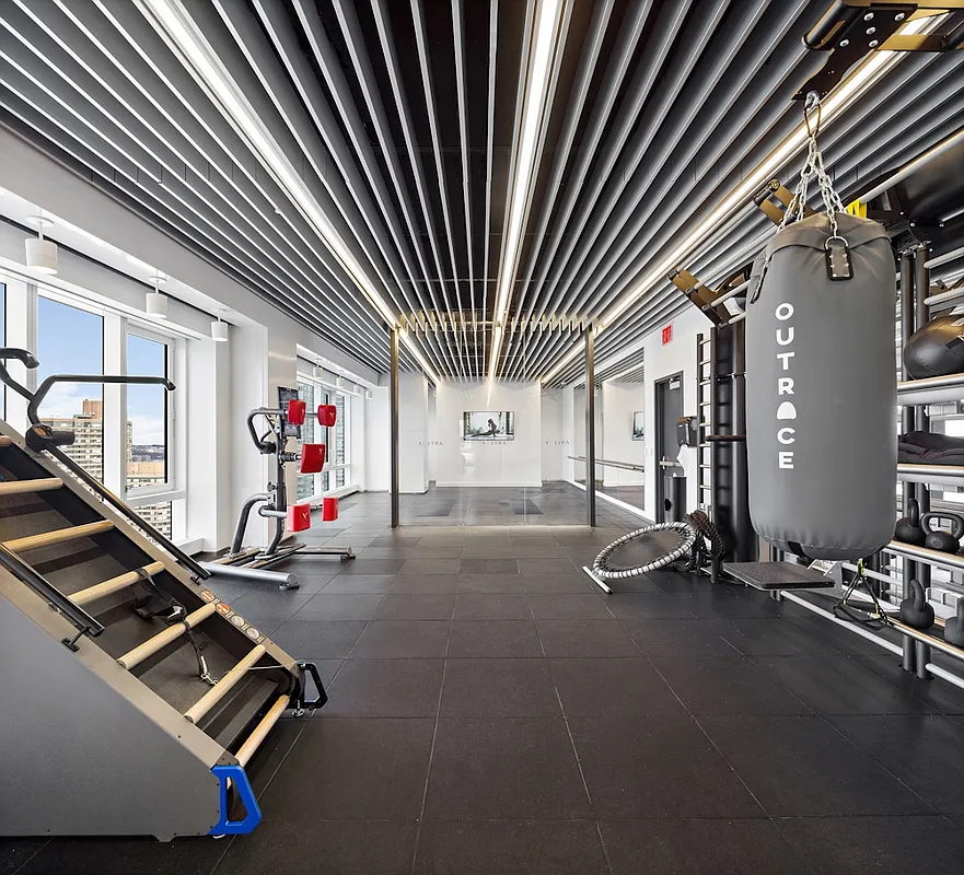 West 38th Street, New York, NY 10018 - Photo 15