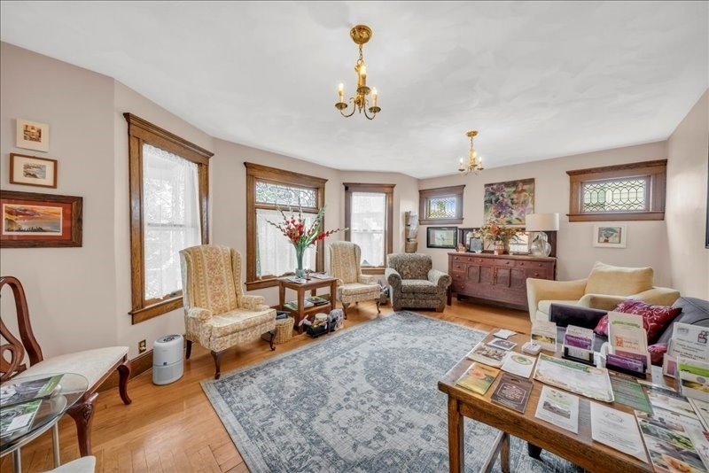 217 Jefferson Avenue - Photo 3