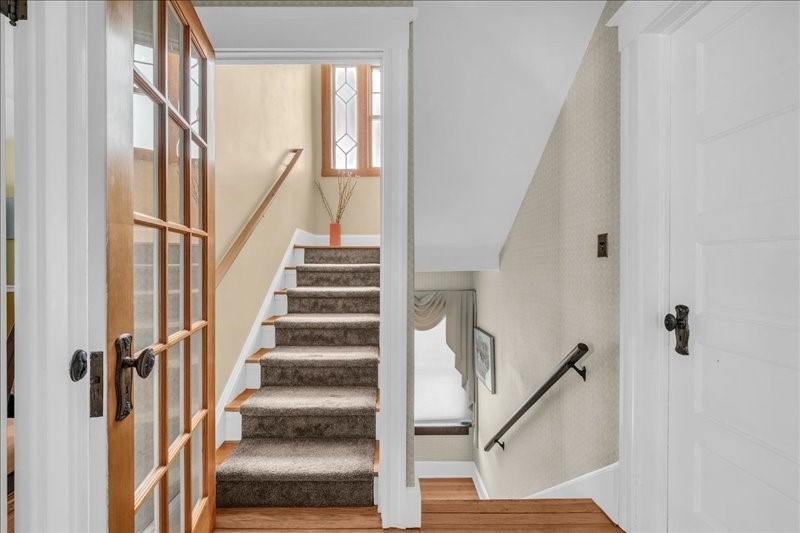 217 Jefferson Avenue - Photo 2